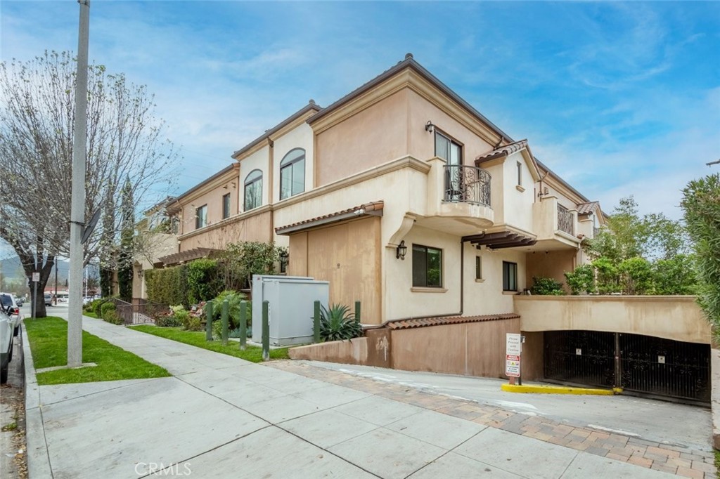 201 N Reese Pl 207, Burbank, CA 91506 MLS GD23044623 Coldwell Banker