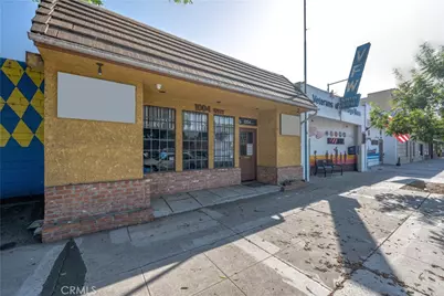1004 W Magnolia Boulevard, Burbank, CA 91506 - Photo 1