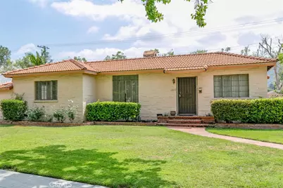 1422 W Riverside Drive, Burbank, CA 91506 - Photo 1
