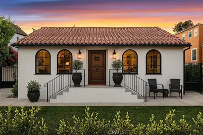 1027 S Lucerne Boulevard, Los Angeles, CA 90019 - Photo 1