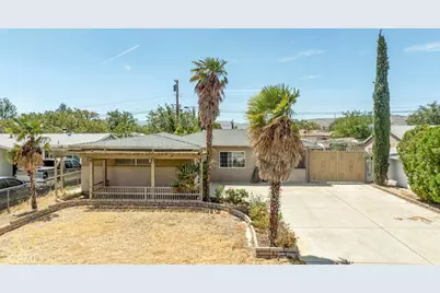 1208 E Avenue R3, Palmdale, CA 93550 - Photo 1
