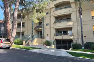 620 E Palm Ave, Burbank, CA 91501 - Photo 1