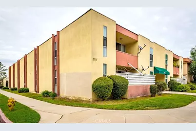 17463 Vanowen Street #8, Van Nuys, CA 91406 - Photo 1