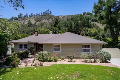 2741 E Glenoaks Boulevard, Glendale, CA 91206 - Photo 1