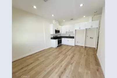 10888 Dora, Los Angeles, CA 91352 - Photo 1