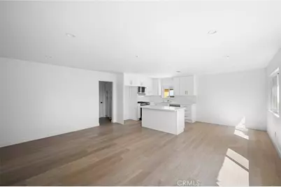 708 E Magnolia Boulevard #D, Burbank, CA 91501 - Photo 1