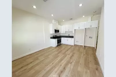 10888 Dora, Los Angeles, CA 91352 - Photo 1