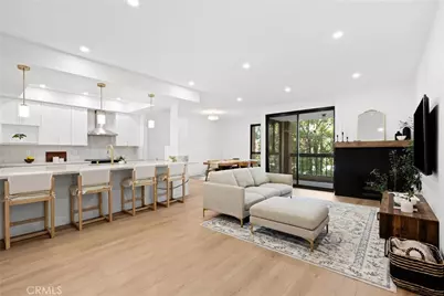 4477 Wilshire Boulevard #202, Los Angeles, CA 90010 - Photo 1