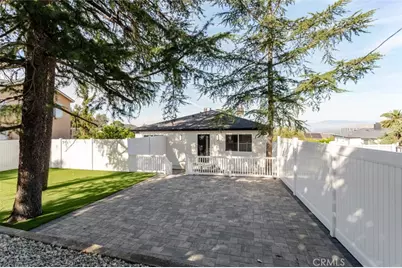 10425 Pinyon Avenue, Tujunga, CA 91042 - Photo 1