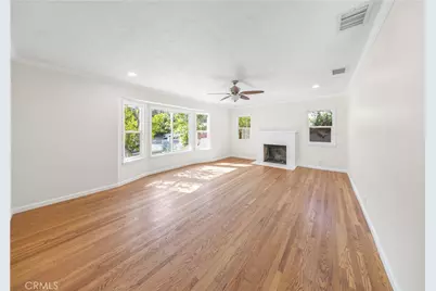 2074 N Summit Avenue, Pasadena, CA 91103 - Photo 1
