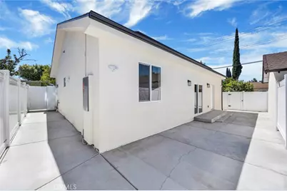 22538 Roscoe Boulevard, West Hills, CA 91304 - Photo 1