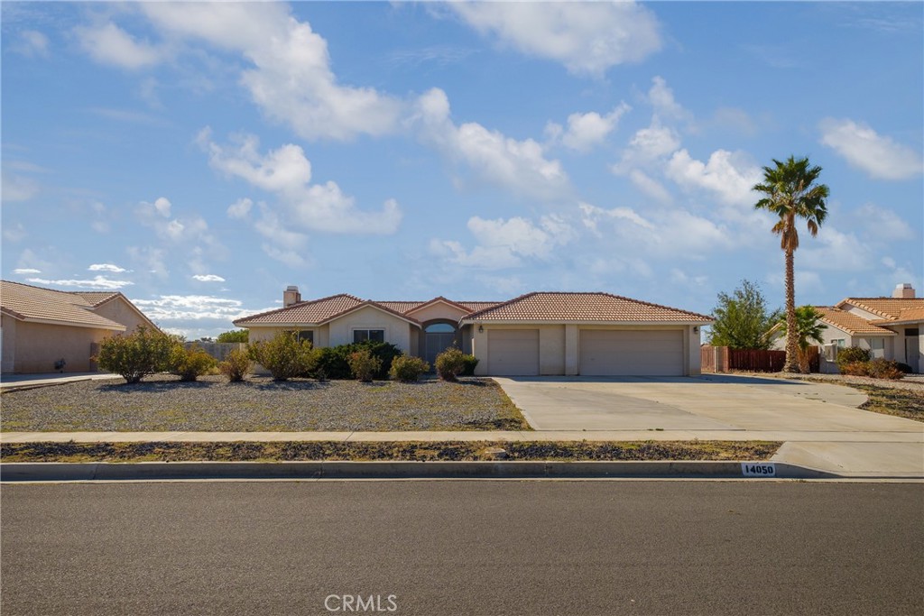 14050 Falling Leaf Rd, Apple Valley, CA 92307 MLS HD22204983