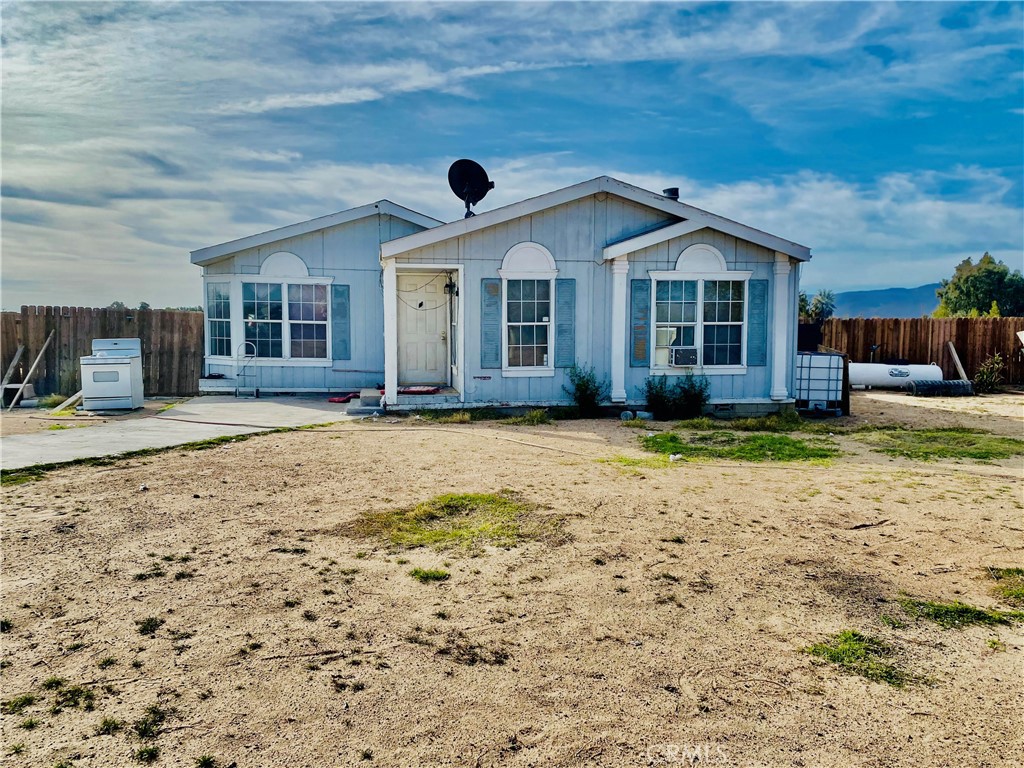 46777 Nottingham Rd, Newberry Springs, CA 92365 MLS HD23058408