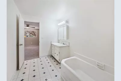 9345 10th Avenue, Hesperia, CA 92345 - Photo 19