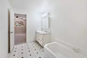 9345 10th Ave, Hesperia, CA 92345 - Photo 19