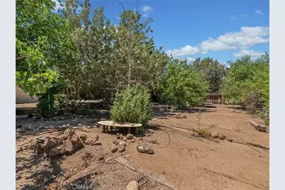 9345 10th Avenue, Hesperia, CA 92345 - Photo 31