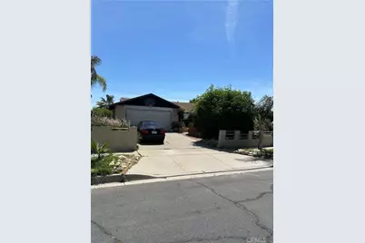 211 N Fillmore Avenue, Rialto, CA 92376 - Photo 1