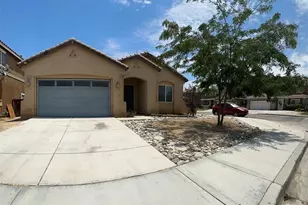 9019 Fremont Ct, Oak Hills, CA 92344 - Photo 1