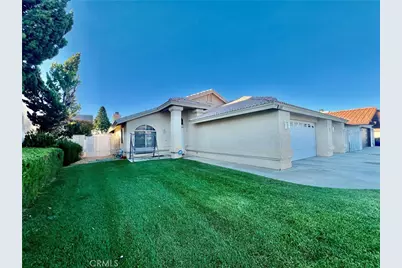 17980 Lakeview Drive, Victorville, CA 92395 - Photo 1
