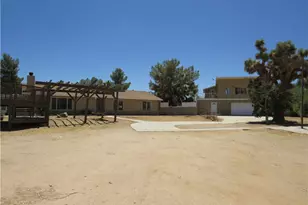 9121 4th St, Phelan, CA 92371 - Photo 1