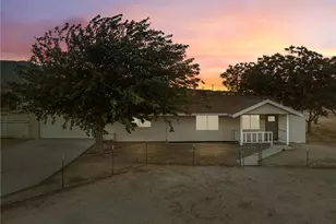 9474 Malpaso Rd, Phelan, CA 92371 - Photo 1