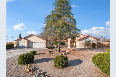 19544 Oneida, Apple Valley, CA 92307 - Photo 1