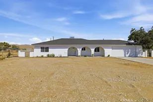 13229 Algonquin Rd, Apple Valley, CA 92308 - Photo 1