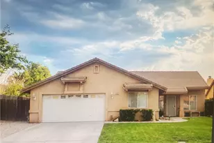 15328 Flagstaff, Victorville, CA 92394 - Photo 1