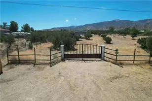 985 Cholla Rd, Pinon Hills, CA 92372 - Photo 1