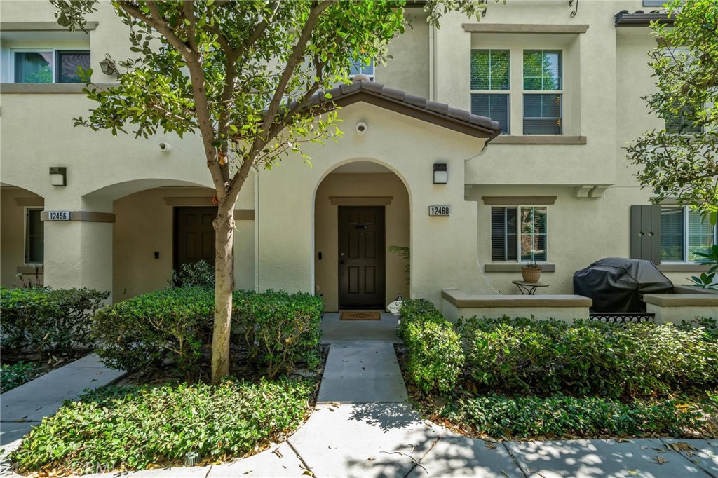 12460 Palacio Ln, Eastvale, CA 91752 MLS IG23014095 Coldwell Banker