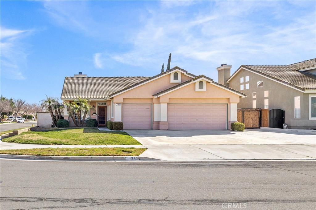 1345 Carriage Ln, Corona, CA 92878 MLS IG23025575 Coldwell Banker