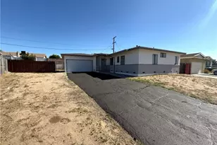 565 S Pampas Ave, Rialto, CA 92376 - Photo 1