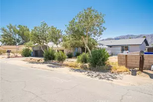 72183 Sunnyvale, 29 Palms MCB, CA 92277 - Photo 1