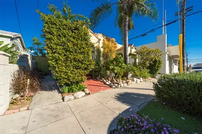 620 W 8th Street, San Pedro, CA 90731 - Photo 1