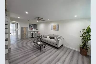 810 W Compton Blvd #9, Compton, CA 90220 - Photo 1