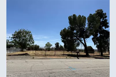 671 W Avenue L, Calimesa, CA 92320 - Photo 1