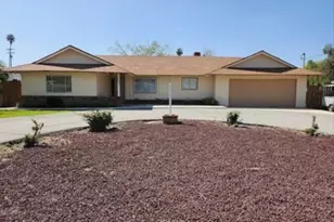 2043 E Oakland, Hemet, CA 92544 - Photo 1