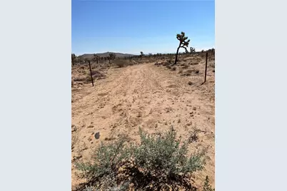 2801 Avalon Avenue, Yucca Valley, CA 92284 - Photo 1