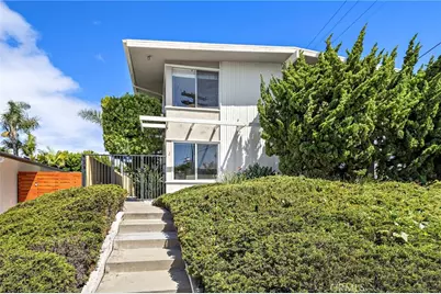 2 W Avenida San Gabriel #1, San Clemente, CA 92672 - Photo 1