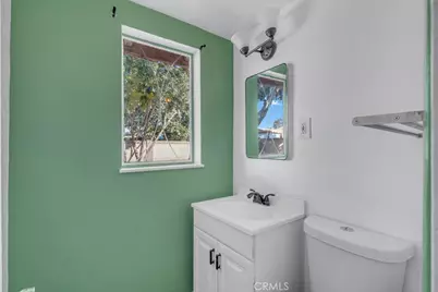 2540 W Picadilly Way, Anaheim, CA 92801 - Photo 15