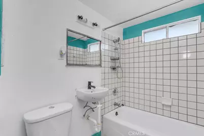 2540 W Picadilly Way, Anaheim, CA 92801 - Photo 13