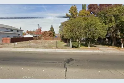 439 E Olive Avenue, Merced, CA 95340 - Photo 1