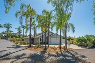 985 N Main Ave, Fallbrook, CA 92028 - Photo 1