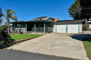 880 Crestview Rd, Vista, CA 92081 - Photo 1