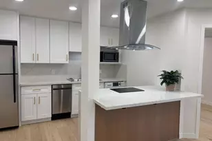 860 Turquoise St, San Diego, CA 92109 - Photo 1