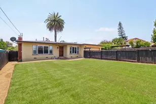 915 Crest View Dr, Vista, CA 92081 - Photo 1