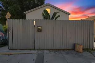 1542 W 17th St, Los Angeles, CA 90006 - Photo 1