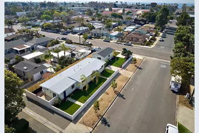 735 737 Pine Avenue, Carlsbad, CA 92008 - Photo 1