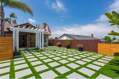 812 Crest Drive, Encinitas, CA 92024 - Photo 1