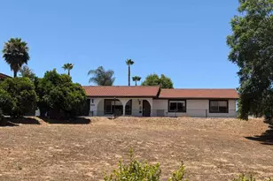915 Moody Dr, Escondido, CA 92027 - Photo 1